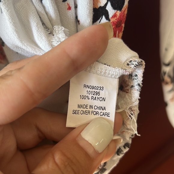 EUC KENDALL & KYLIE ROMPER MEDIUM - Picture 4 of 4